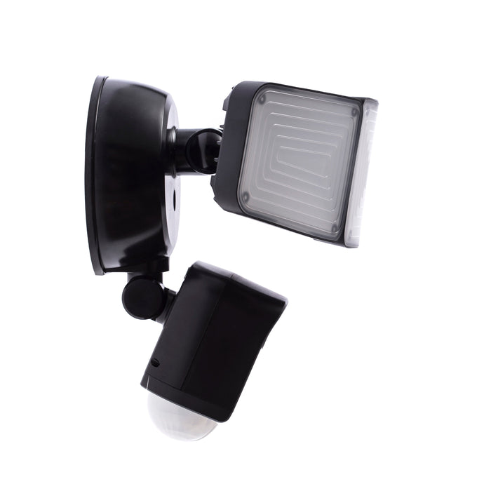 Smart Triple Head Flood Light Camera, Black