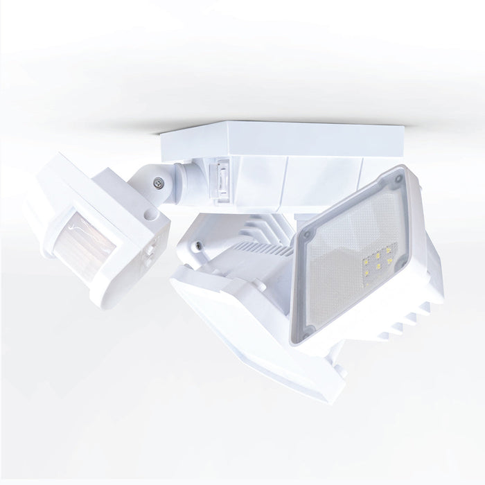 Solar Motion Sensor Light: Triple Head 6000K Light - White - Home Zone Living